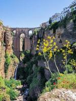 Ronda, Andalusien, Spanien, 2014. Blick auf die neue Brücke in Ronda, Spanien am 8. Mai 2014 foto