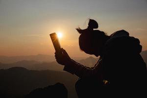 Frau mit Bibel foto