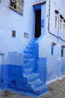 Straße in Chefchaouen, Marokko foto