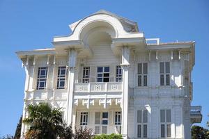 Gebäude auf der Insel Buyukada in Istanbul, Türkei foto