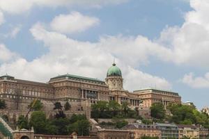 historischer königspalast in budapest foto