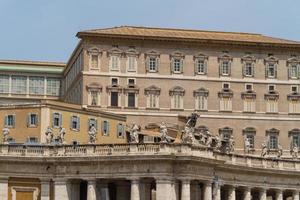 Gebäude im Vatikan, dem Heiligen Stuhl in Rom, Italien. Teil des Petersdoms. foto