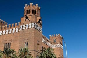 barcelona ciudadela drei drachenschloss von domenech i montaner architekt foto