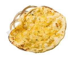 Naan mit Käse und Knoblauch foto