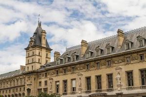 historisches gebäude in paris frankreich foto