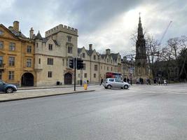 oxford in großbritannien im märz 2022. ein blick auf die universität oxford an einem wintermorgen foto