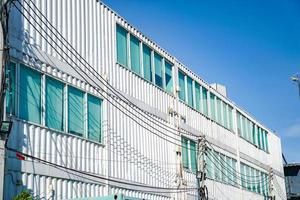 Containermaterial wiederverwenden, bauen und in Büroräume umwandeln., Bangkok, Thailand. foto