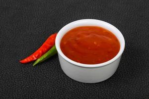 süße und scharfe Chilisauce foto