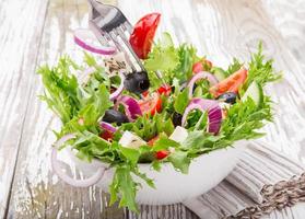 frischer leckerer Salat foto