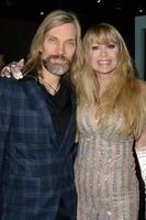 los angeles 7. feb - yan birch, laurene landon bei der agramon s gate premiere in der lumiere music hall am 7. februar 2020 in beverly hills, ca foto