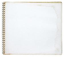 altes Notizbuch isoliert auf weißem Hintergrund foto