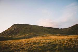 llyn y fan fach im brecon-beacons-nationalpark foto