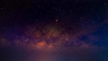 schöne milchstraße in einer nacht in thailand foto