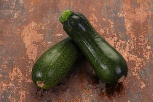 rohe reife Zucchini foto