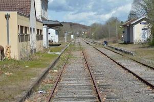 Zoom auf eine alte Eisenbahn foto