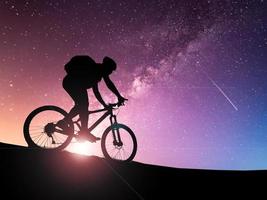 Mann, der Mountainbike-Abenteuer und Reiseideen reitet foto