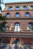 gebäude und strukturen auf den straßen von budapest, der hauptstadt von ungarn. foto