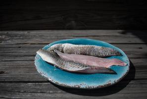 Meeräsche Fischfilets auf Teller foto