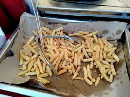 Kentang Goreng oder Pommes Frites. indonesisches kulinarisches essen foto