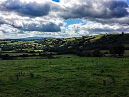 ein blick auf die caradoc-hügel in shropshire foto