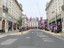 whitehall in london im juni 2022. ein blick auf whitehall während der feierlichkeiten zum platinjubiläum. foto