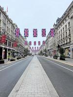 london in großbritannien im juni 2022. ein blick auf die regents street während der feierlichkeiten zum platinjubiläum foto