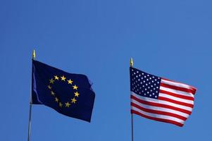 USA und EU Flaggen foto