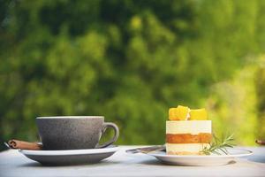 Schönes frisches Entspannungs-Morgenkaffeetassenset - Kaffeeset-Hintergrundkonzept foto