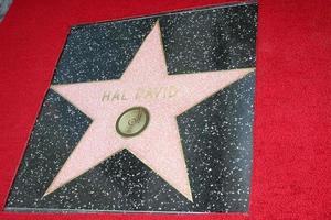 los angeles, oktober 14 - hal david wof star bei der zeremonie zur verleihung eines sternes auf dem hollywood walk of fame für hal david am musikinstitut am 14. oktober 2011 in los angelees, ca foto