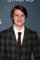 los angeles, 29. märz - nicholas galitzine bei der hochkarätigen premeire in den tcl chinese 6 theatern am 29. märz 2016 in los angeles, ca foto