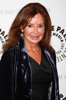 los angeles, 12. april - jackie zeman kommt am general hospital an und feiert 50 jahre paley im paley center for media am 12. april 2013 in beverly hills, ca foto