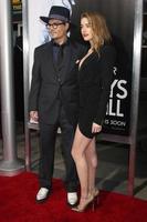 los angeles, feb 12 - johnny depp, amber gehört bei der 3 days to kill la premiere in den arclight hollywood theatern am 12. februar 2014 in los angeles, ca foto