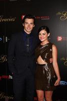 los angeles, 21. mai - ian harding, lucy hale kommt zur 38. jährlichen gracie awards gala im beverly hilton hotel am 21. mai 2013 in beverly hills, ca foto