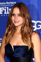 santa barbara, 2. feb - jennifer lawrence kommt am 2. februar 2013 in santa barbara, ca., zur sbiff-auszeichnung für herausragende leistung des jahres im arlington theater foto