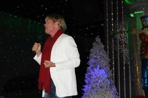 los angeles, nov 22 - jack wagner beim 2011 hollywood christmas parade konzert beim universal citywalk am 22. november 2011 in los angeles, ca foto