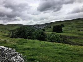 ein blick auf die moore von yorkshire in der nähe von mallam cove foto