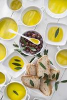 Brot und Olivenöl foto
