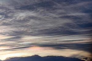 schillernde haufenwolke und himmel foto