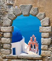 traditionelle Architektur des Dorfes Oia auf der Insel Santorini foto