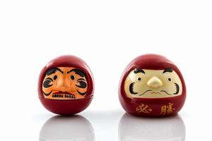 Daruma Glückspuppe, Symbole der japanischen kulturellen und spirituellen tr foto