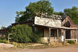 Verlassene und menschenleere Geisterstadt im malerischen South Dakota foto