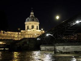 Paris in Frankreich bei Nacht foto