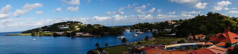 St. Lucia aus der Perspektive des Kreuzfahrtterminals foto