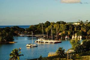 St. Lucia aus der Perspektive des Kreuzfahrtterminals foto
