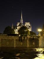 Paris in Frankreich bei Nacht foto