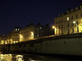 Paris in Frankreich bei Nacht foto