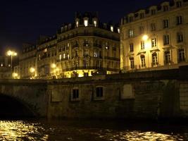 Paris in Frankreich bei Nacht foto