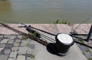 Liegeplatz zum Festmachen von Booten und Yachten foto