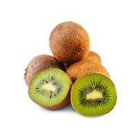 saftige frische Kiwis isoliert auf weißem Hintergrund. geschnittene Kiwi foto