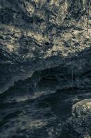 blau türkis wasser kalkstein höhle doline cenote tajma ha mexiko. foto